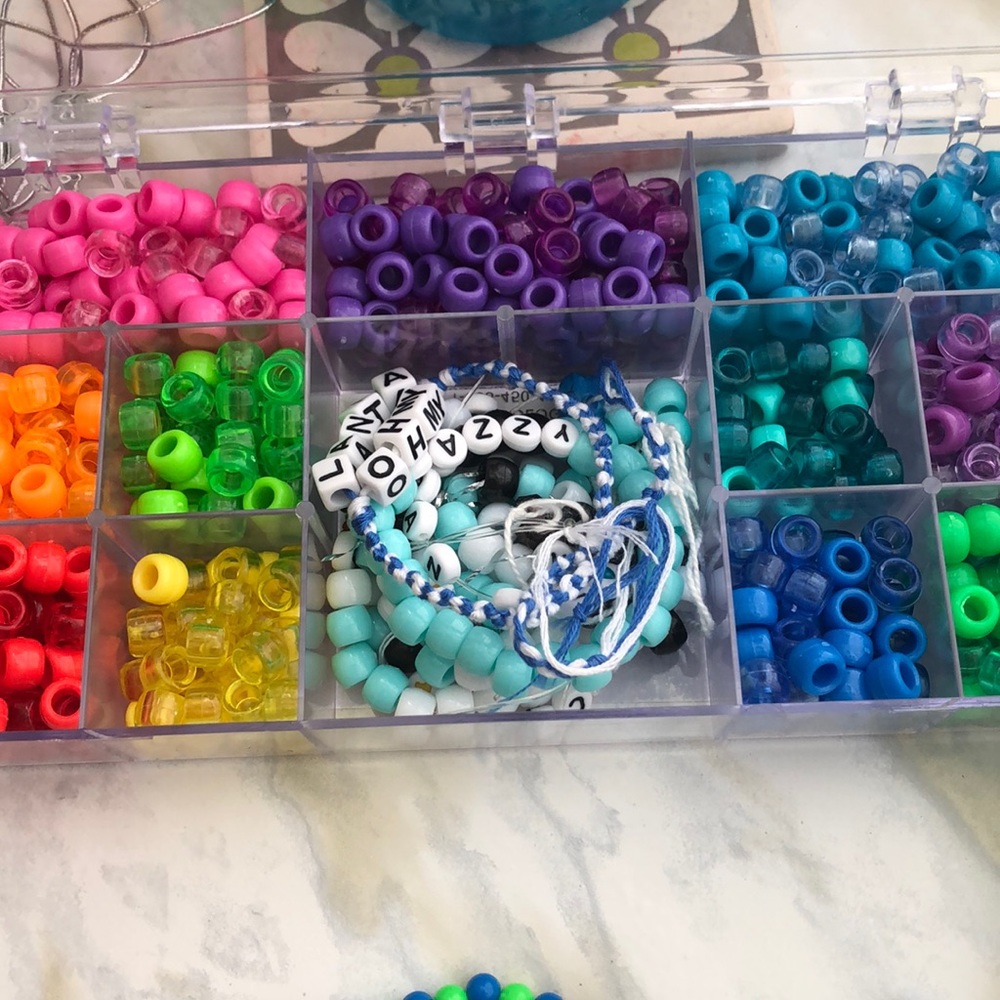 Beaded bracelets - Picture 4 of 4